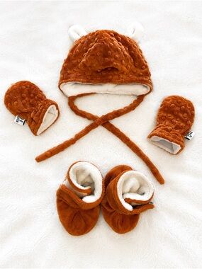 Bébé Chaud Baby Winter Accessories Set – Hat, Mittens & Booties 9–18M